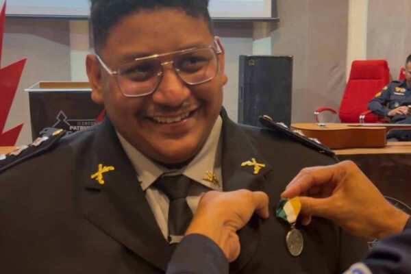 Capitão Pitomba recebe Medalha Mérito Forte do Príncipe da Beira, maior honraria da PM de Rondônia