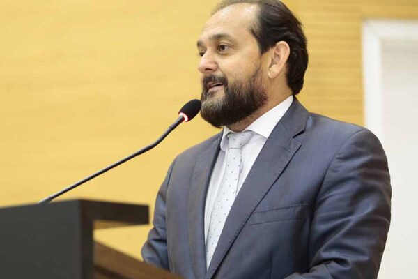 Laerte Gomes confirma empenho de R$ 970 mil para a APAE e Escola Anjo Gabriel