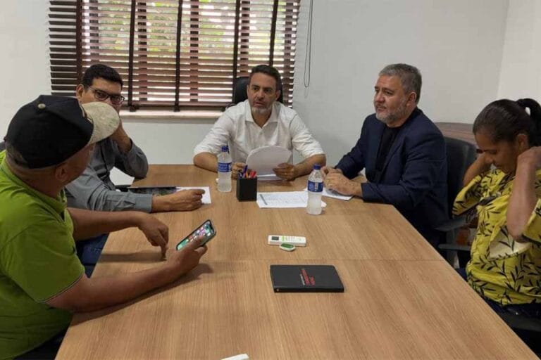 Prefeito Léo Moraes e vereador Fogaça discutem demandas prioritárias do bairro Aparecida
