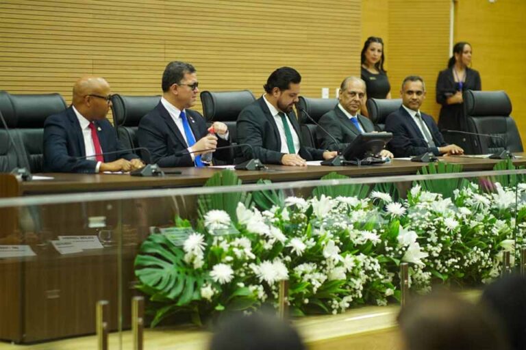 Posse da nova mesa diretora da ALE-RO marca início do biênio 2025/2026