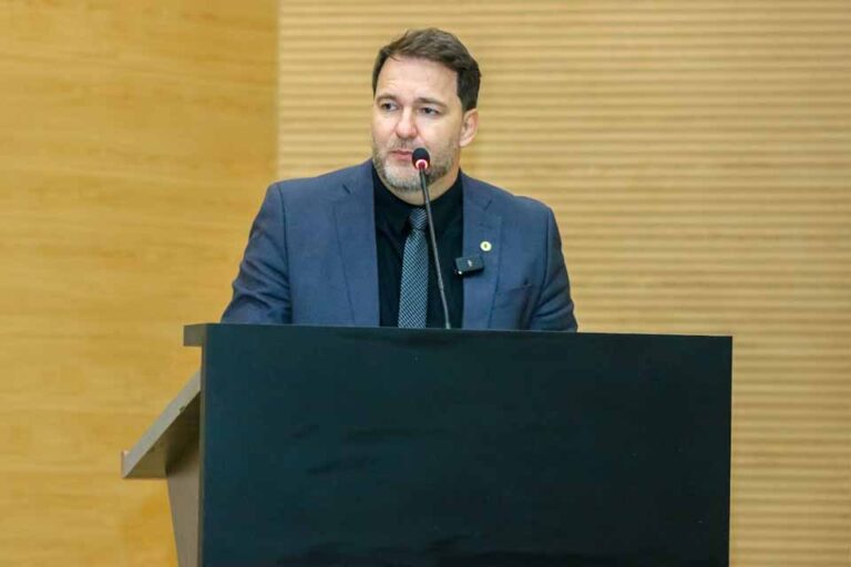 Alex Redano propõe substituição da ponte de madeira na RO-010 por estrutura de concreto para garantir mais segurança