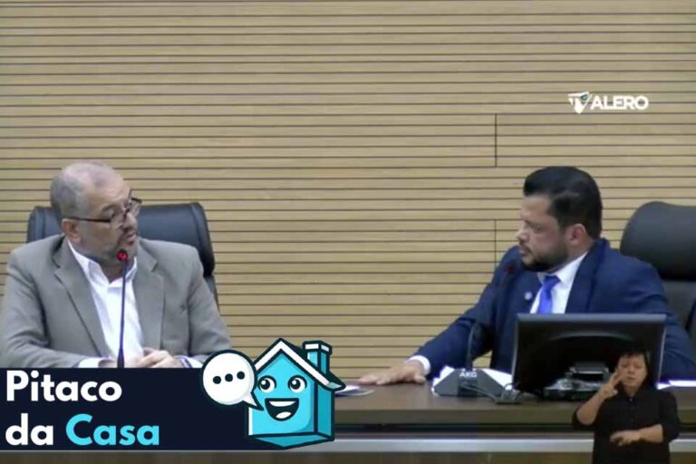 Não é com chantagem — pior ainda com chapéu alheio — que se faz política
