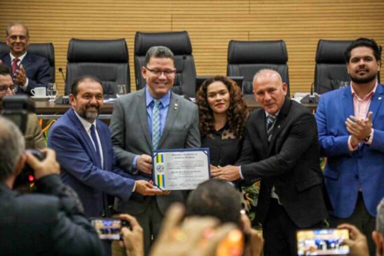 Marcos Rocha recebe título de Cidadão Honorário de Rondônia pela Assembleia Legislativa
