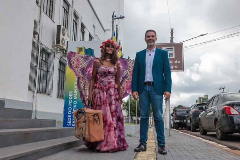 Elielza Ramos Freire, a "Bailarina da Praça", é nomeada servidora pública de Porto Velho