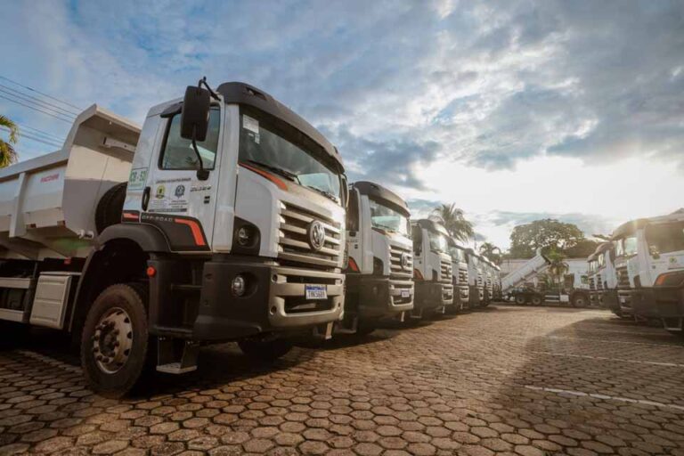Porto Velho recebe 12 caminhões basculantes para apoiar a agricultura rural