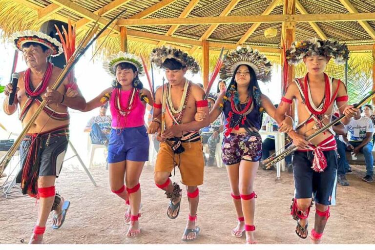 Turismo sustentável em terras indígenas: programa de visitação incentiva a preservação cultural em Rondônia