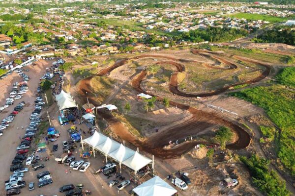 Campeonato Estadual de Motocross retorna a Cacoal com apoio financeiro do deputado Cirone Deiró