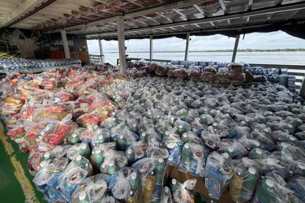 Maior operação humanitária da história de Porto Velho leva auxílio às comunidades ribeirinhas afetadas pela cheia do rio Madeira