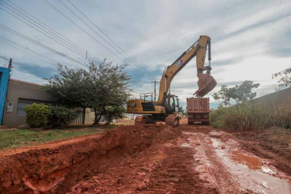 Retomada das obras na rua Capão da Canoa traz alívio aos moradores da zona Leste de Porto Velho
