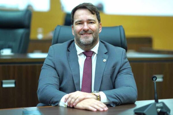 Rondônia pode garantir prioridade escolar para mulheres e crianças vítimas de violência doméstica
