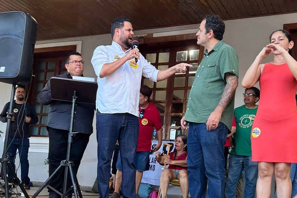 Samuel Costa participa de ato e defende permanência do deputado Glauber Braga na Câmara