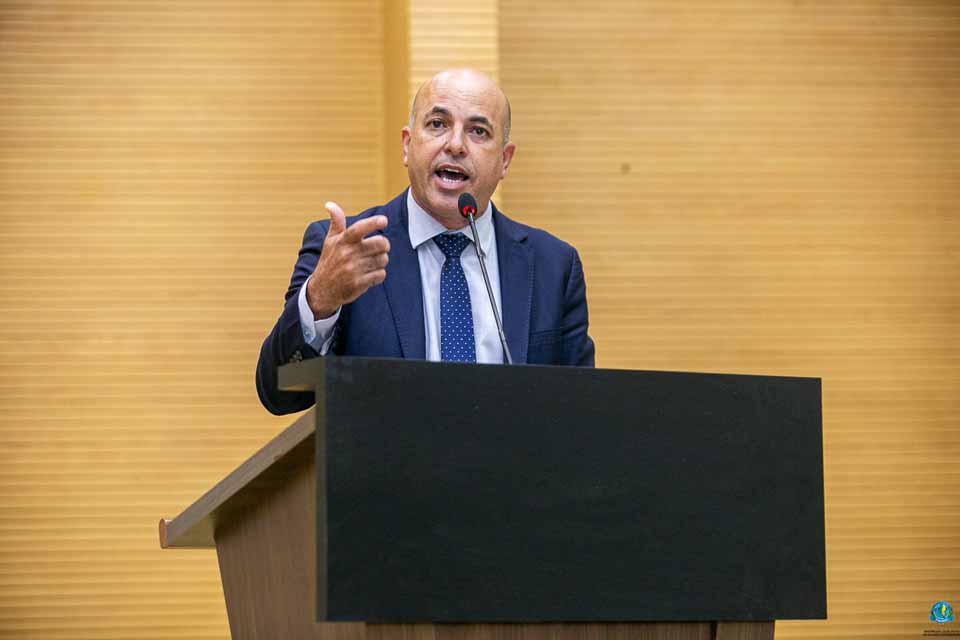 Investimento estadual garante início de asfaltamento da Estrada do Calcário em Espigão do Oeste