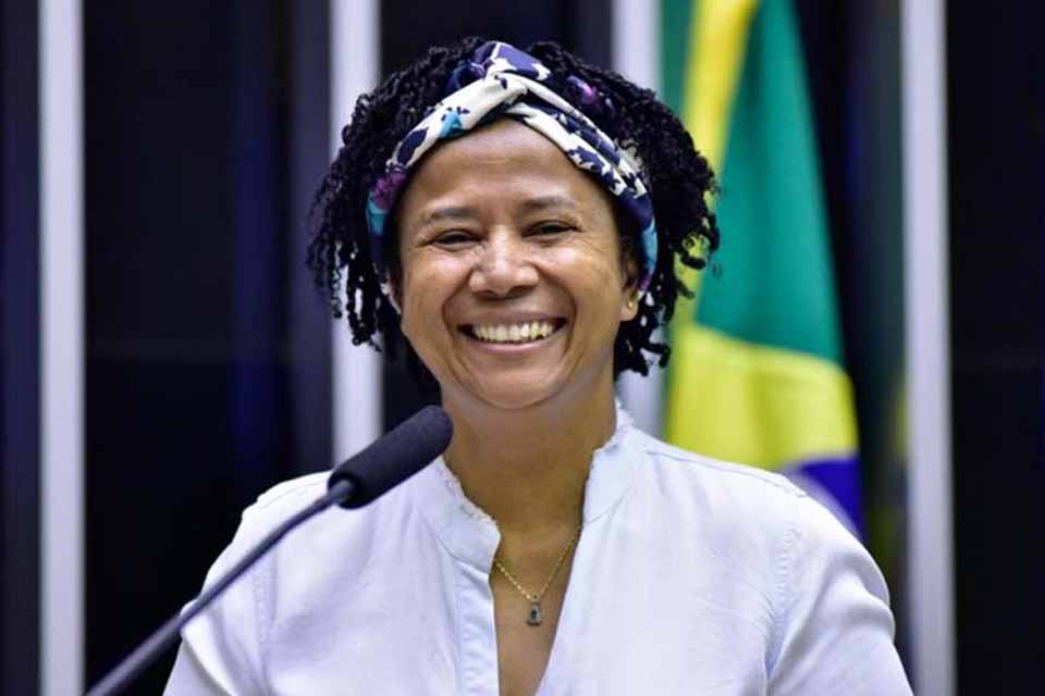 Sílvia Cristina viabiliza oficina para órteses em Rondônia e Centro de Reabilitação prioriza atendimento infantil
