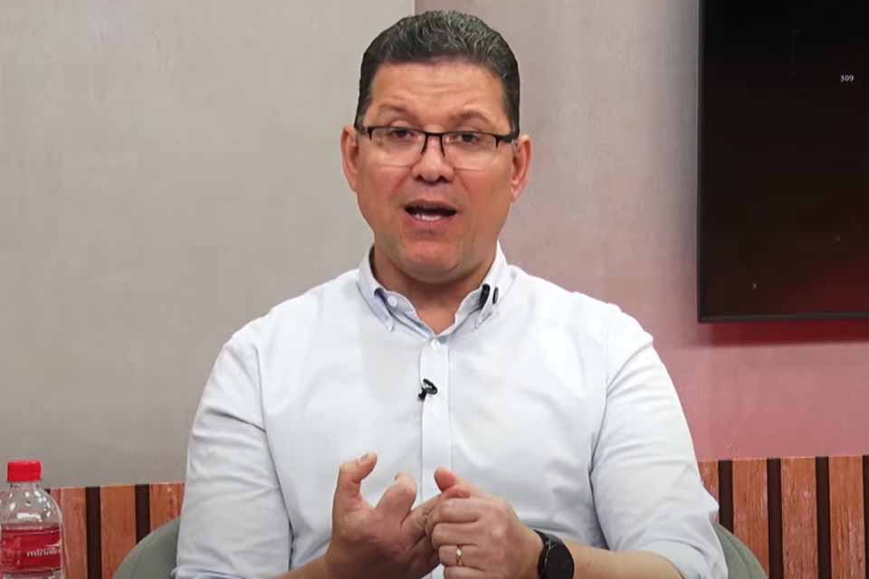 Governador defende posição do novo chefe da Casa Civil e diz que declaração do vice foi “um tremendo de um vacilo”