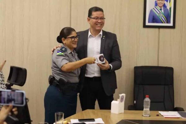 Projeto de leitura marca os 35 anos do Colégio Tiradentes com visita de alunos ao Palácio do Governo