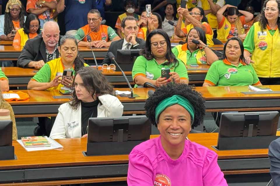 Sílvia Cristina defende criação de sistema de proteção social para agentes de saúde e endemias