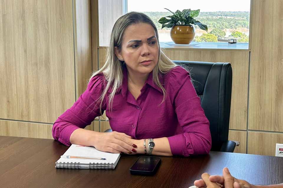 Deputada Cláudia de Jesus propõe ações legislativas para enfrentar a mortalidade materna em Rondônia