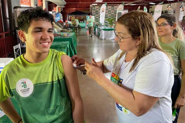 Vacinação contra a gripe é ampliada no Complexo da Madeira-Mamoré até sábado, em ação da Prefeitura de Porto Velho