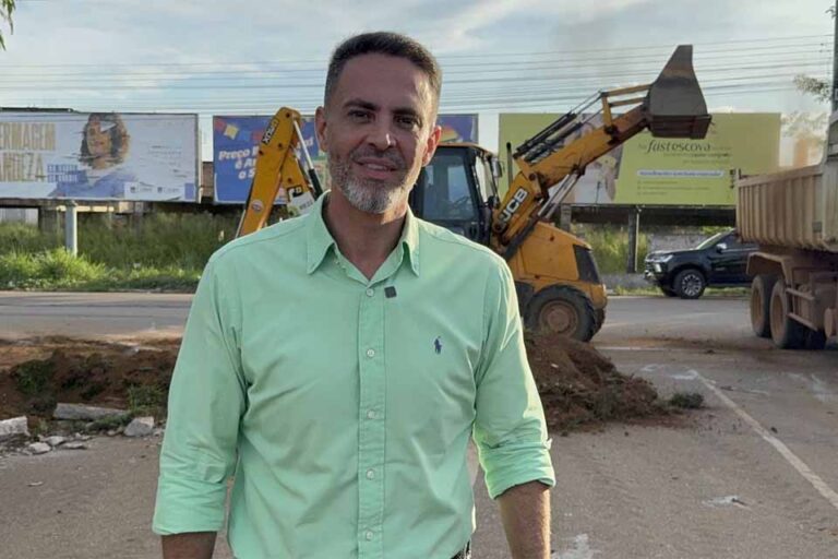 Implantação de mão inglesa na Jorge Teixeira busca reduzir acidentes em área crítica da zona Norte