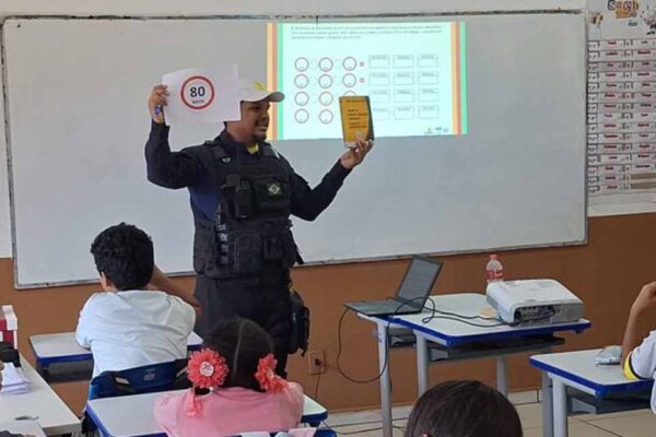Projeto do Detran leva educação para o trânsito a alunos do ensino fundamental em Porto Velho