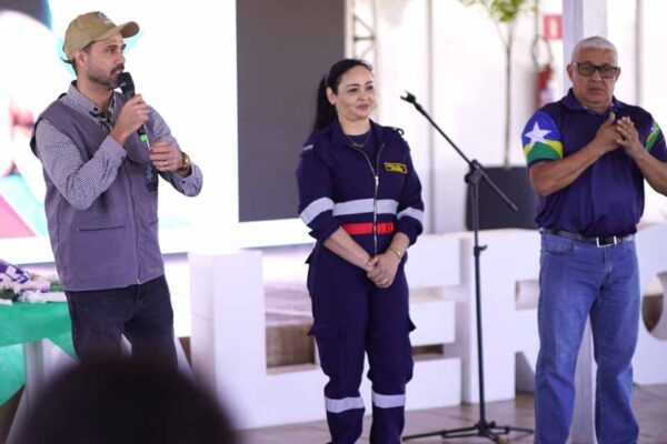 Escola do Legislativo leva oficinas e palestras gratuitas à 8ª Expobur em Buritis