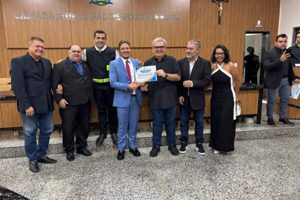 Herbert Lins recebe homenagem na Câmara de Porto Velho por atuação no jornalismo local