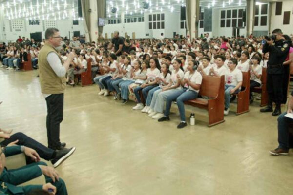 Proerd realiza formatura de 800 alunos do Ensino Fundamental em Porto Velho