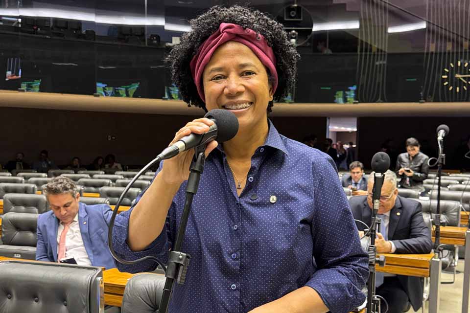 Sílvia Cristina anuncia urgência para votação de projeto que isenta Apaes e entidades sociais de tributos