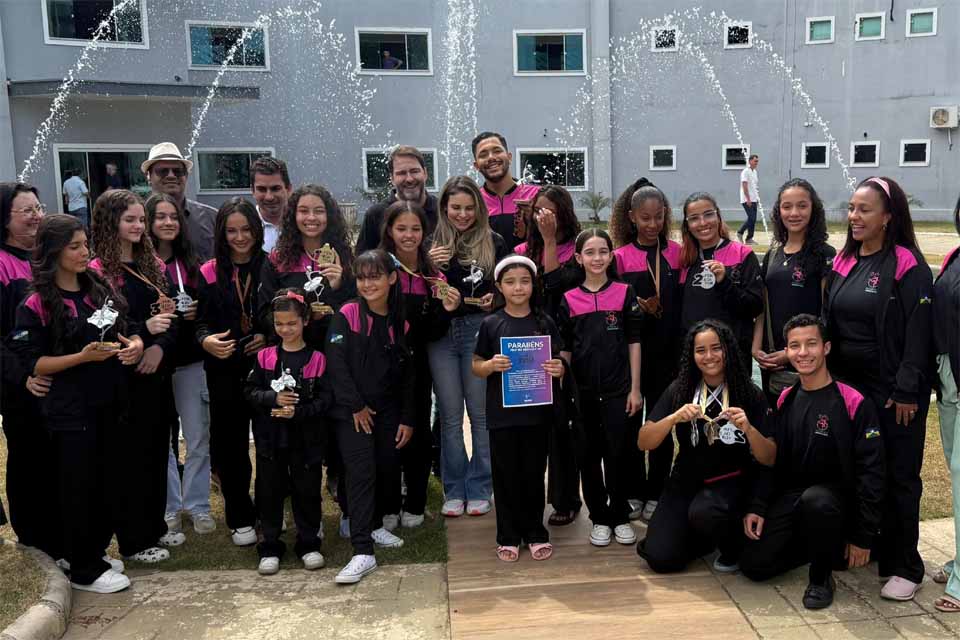 Bailarinas de Ariquemes conquistam prêmios em festival internacional com apoio parlamentar