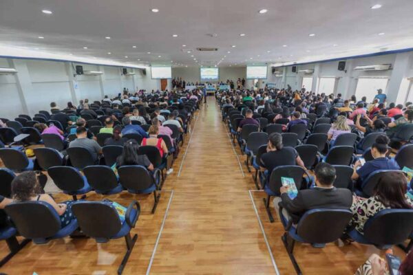 Workshop reúne rede municipal de ensino para discutir resultados do Saero e definir ações pedagógicas
