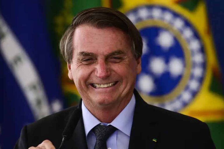 "Pintou um clima": Bolsonaro é condenado por uso indevido de imagens de crianças e sexualização de adolescentes venezuelanas