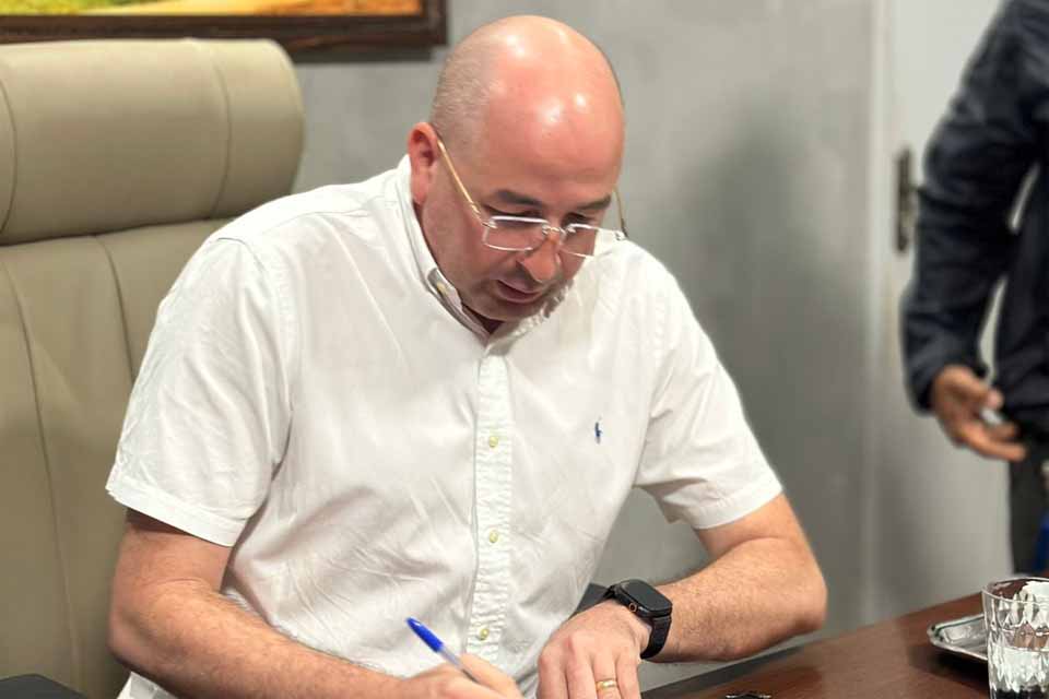 Gabinete de Gedeão do Edvilson Negreiros permanece ativo durante o recesso parlamentar em Porto Velho