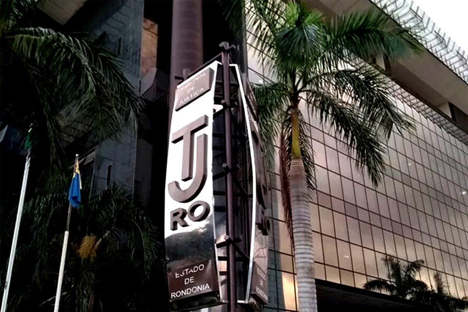 Justiça nega pedido de ex-vereador de Santa Luzia do Oeste por férias, 13º salário e abono