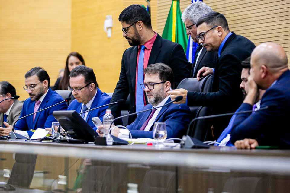 <div style="
                font-size: 18px;
                font-weight: bold;
                color: #0073aa;
                margin-bottom: 5px;
                text-transform: uppercase;
            ">TRANSPARÊNCIA</div>Assembleia aprova crédito suplementar e especial de mais de R$ 23 milhões para o Iperon