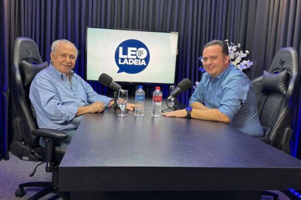 Deputado Luís do Hospital relembra trajetória em entrevista à Rede TV