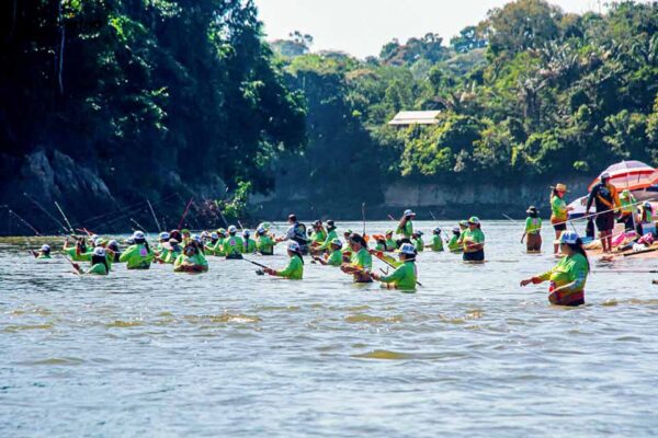 Mulheres participam de etapa do projeto “Elas Pescando” em Cabixi