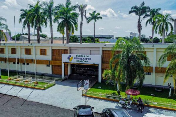 Elero promove capacitações durante a 7ª Festa do Leite em Nova Mamoré