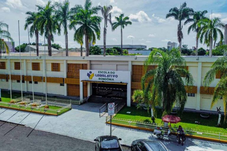 Elero promove capacitações durante a 7ª Festa do Leite em Nova Mamoré