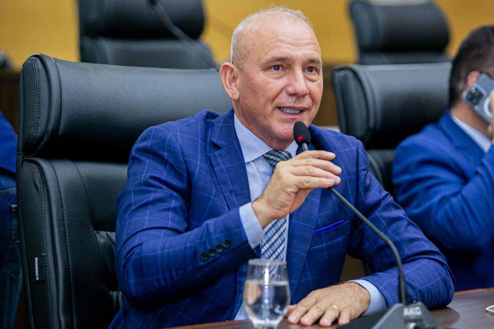 Nova Mamoré receberá terceira ambulância destinada pelo deputado Ezequiel Neiva