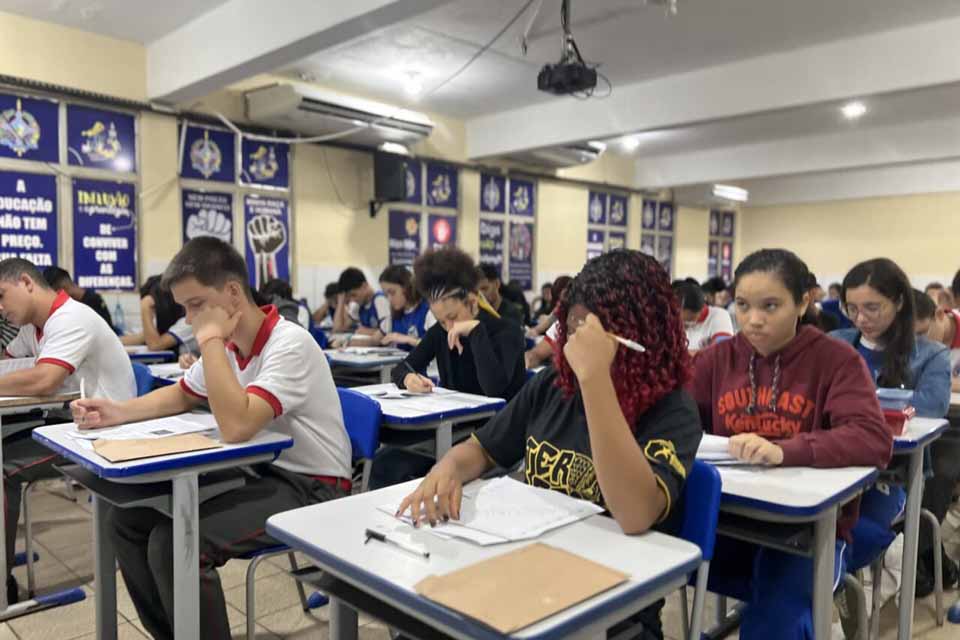 Governo de Rondônia aplica simulado bimestral para reforço de aprendizagens
