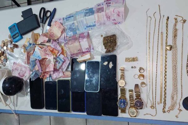 5º BPM realiza prisão e apreensão de drogas em residência no bairro Lagoinha