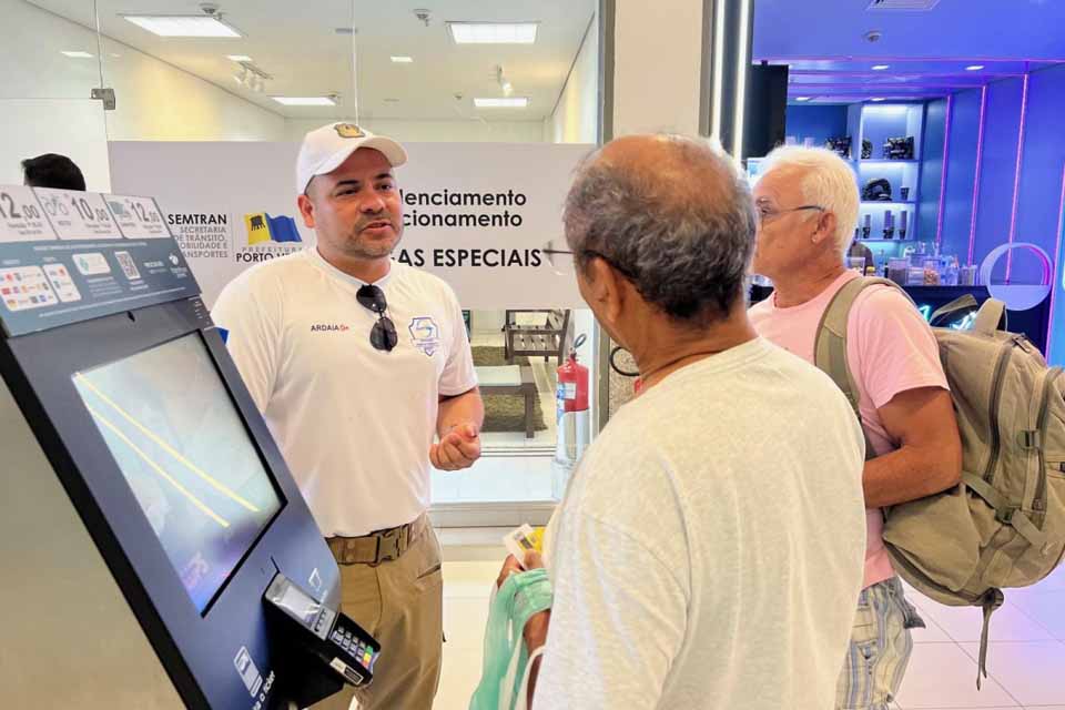 Prefeitura de Porto Velho orienta sobre benefícios do ComCard para idosos, estudantes e pessoas com deficiência