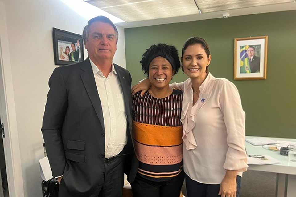 Sílvia Cristina critica prisão de Bolsonaro e alerta para riscos ao Estado de Direito