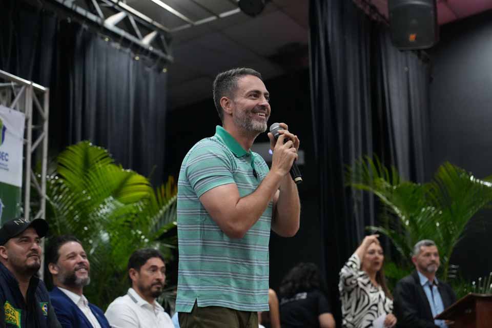 <div style="
                font-size: 18px;
                font-weight: bold;
                color: #0073aa;
                margin-bottom: 5px;
                text-transform: uppercase;
            ">FESTIVIDADES</div>Prefeito Léo Moraes destaca avanços e diz que sentimento de amor por Porto Velho está sendo resgatado