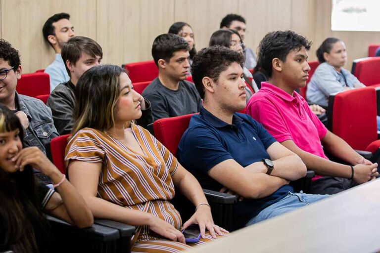 Assembleia Legislativa reúne estagiários para debater saúde mental no Setembro Amarelo
