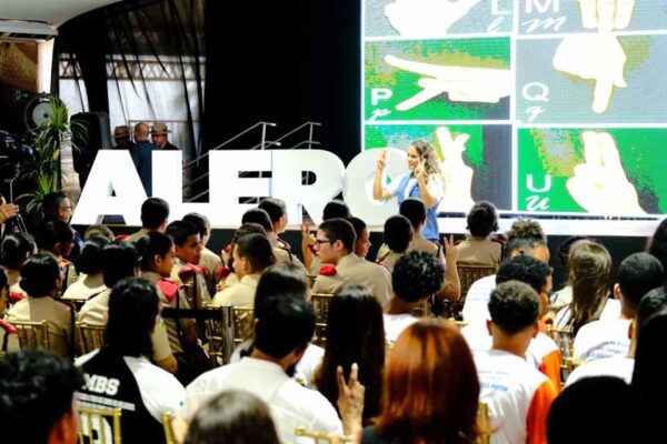 Setembro Azul reforça ações de inclusão da comunidade surda em Rondônia
