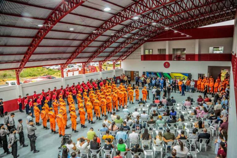 Governo inaugura quartel do Corpo de Bombeiros em Buritis