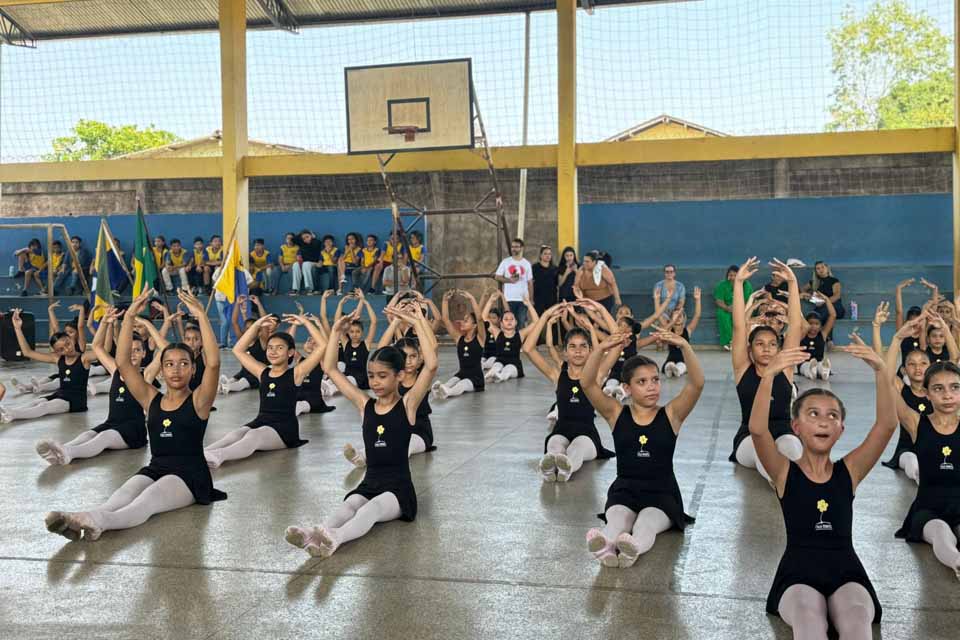 <div style="
                font-size: 18px;
                font-weight: bold;
                color: #0073aa;
                margin-bottom: 5px;
                text-transform: uppercase;
            ">EDUCAÇÃO E ARTE</div>Escola João Ribeiro Soares celebra 25 anos do Projeto de Balé com entrega de kits e apresentações culturais
