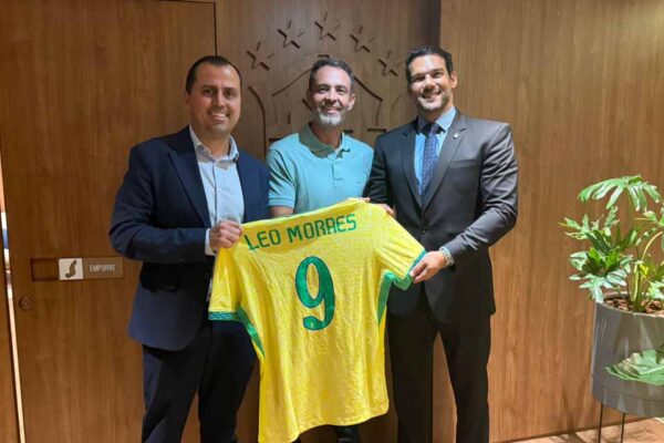 Prefeitura firma parceria com a CBF para peneiras oficiais em Porto Velho