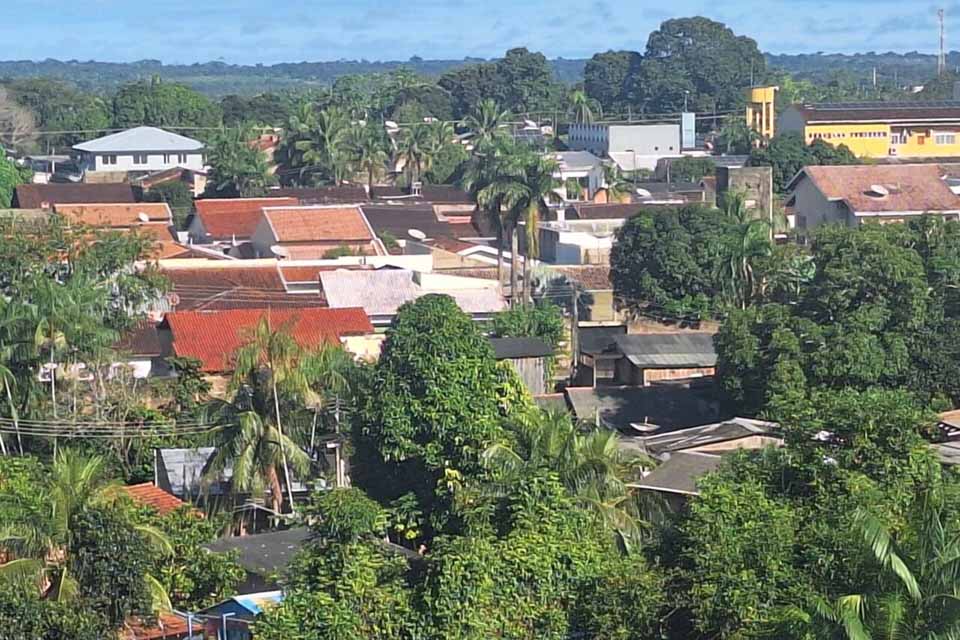<div style="
                font-size: 18px;
                font-weight: bold;
                color: #0073aa;
                margin-bottom: 5px;
                text-transform: uppercase;
            ">REGULARIZAÇÃO FUNDIÁRIA</div>Regularização fundiária garante Certidão de Titularidade a moradores do Bairro Costa e Silva